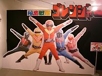 ���e�i�A�Զ��@��