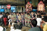 �ƼƬݡA�ź��Ż�11�H���A�|�H�O��ĵ�A�A�٦��������˪��O�Y�Yĵ�x�M�ҤH�A�Y�Oĵ����F6�H�I�I